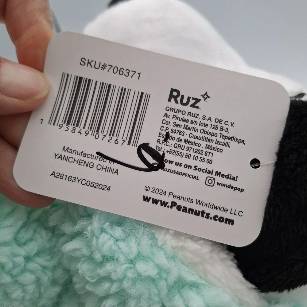 Peanuts Winter Snoopy‎ Plush with Green Hoodie Fleece Jacket 2024 Whit Tag Ruz